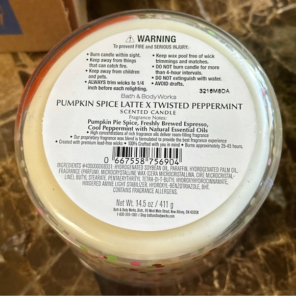 Pumpkin Spice Latte X Twisted Peppermint 3-Wick Candle - Picture 3 of 7